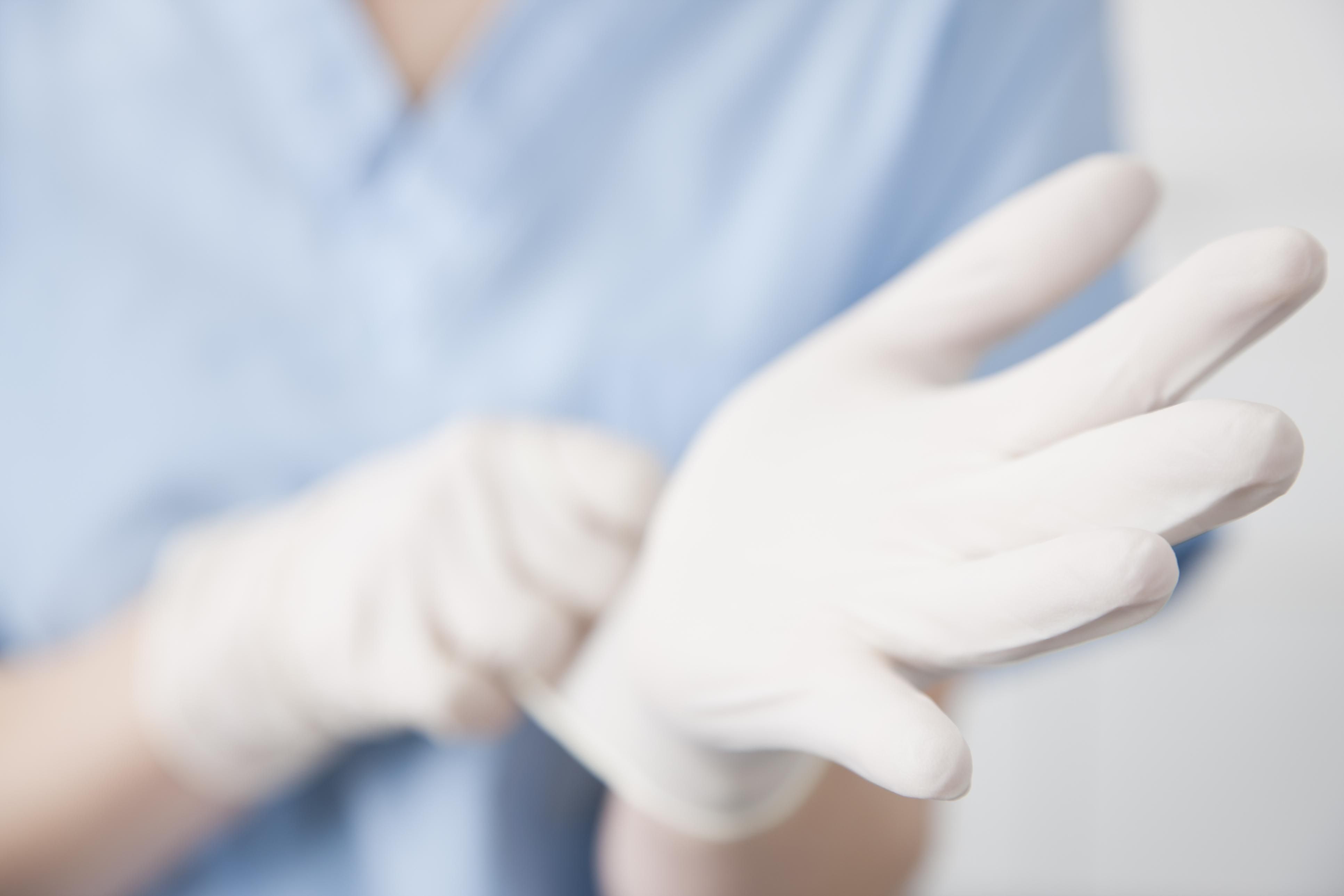 how to wear gloves for surgery